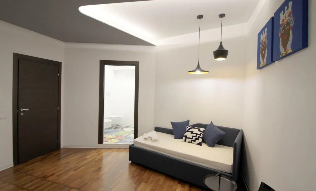 Iperbole Suite Palermo 0*,  Italia